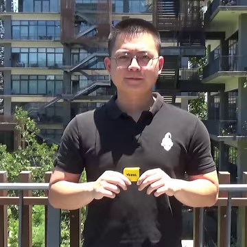 How to use a #vozol dual flavor disposable pod ?❔❓ Watch this video and you will understand immediately !⁠ ⁠ Device: #vozold2⁠ Flavor: Banana Ice Mango Apple Pear⁠ Puffs: 500 puffs⁠ ⁠ ⁠ ⚠️Warning: This product contains NICOTINE. Nicotine is an addictive chemical.⚠️⁠ ⁠ #vapeporn #vapelife #vapelyfe #vapefam #vapecommunity #ejuice #vapestagram #eliquid #vapeon #vapenation #dubai #vapeuae | VOZOL