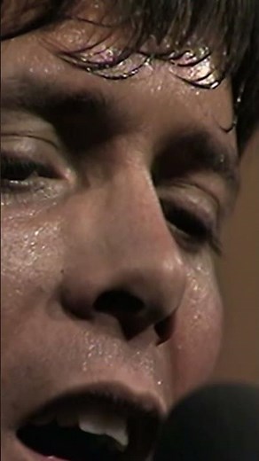 Cliff sings the Bee Gees classic 'Words' LIVE in Berlin 1970 #cliffrichard #beegees