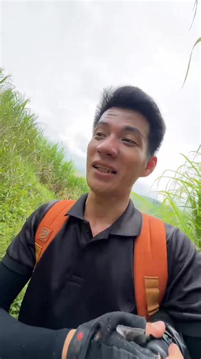 For equitable acces to education! Aja! Thank ma’am Yoni Verse for gearing up this initiative. These learners do deserve to continue their journey in accessible education. | Ginoong Genesis