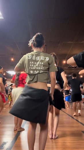 Tahiti Professional Dancer - performing in traditional Tahitian dance costume #dance #olegastakhov | Dance Lessons & Tutorials