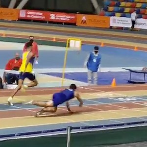 1M views · 1.3K reactions | He was only metres away!  | SPORTbible | Facebook