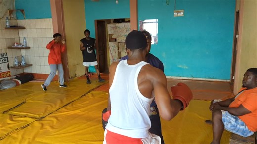 L'apprentissage à l'université de BOXE-ANGLAISE ✍🏾👨🏾‍🎓🥊🇨🇲.
