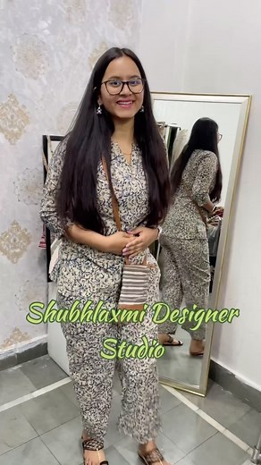 भावना on Instagram: "Shubhlaxmi Designer Studio Shop No.86 Minal Complex Minal Residency Bhopal 9713377825 #reels #reelsinstagram #instagram #bhopal #fashion #bhopaldiaries"