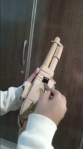 Shell ejecting cardboard shotgun #cardboardtoys#howtomakecardboardcar#toys#besttoygun#airsoft