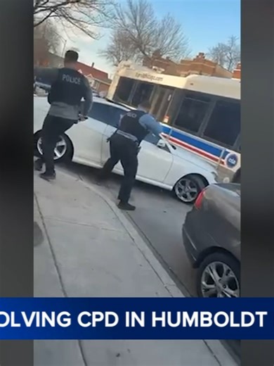 Cellphone video from a witness captured the tense moments leading up to a Chicago police-involved shooting that left a man seriously injured on the city's Northwest Side on Monday afternoon. #news #chicago #chicagonews #chicagopolice