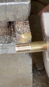 Polish Threads In Lathe Machine #reelschallenge #reelsfbシ #foryoupageシ #foryouシ | Ibrahim Engineering Works