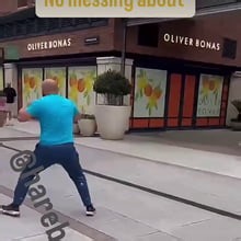 Street fight at outdoor mall - Video
