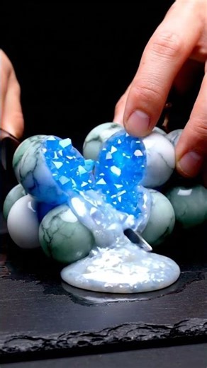 Cutting Open Glowing Marble Grapes 💎✨ #asmr #satisfying #oddlysatisfying