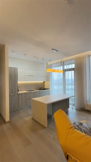 O'Key Imobil on Instagram: "Spre chirie apartament de lux poziționat în centrul orașului, pe str. Columna, Crown Plaza Park. Apartament cu suprafața de 80mp, etajul 4 din 13. Facilități: ▪️reparație euro, ▪️încălzire automată, ▪️geamuri termopan, ▪️dotat cu mobilă și tehnică de uz casnic, ▪️comunicații conectate. Pentru detalii și vizionări, contactează agentul imobiliar: 076 76 00 99 - Diana ☎️"