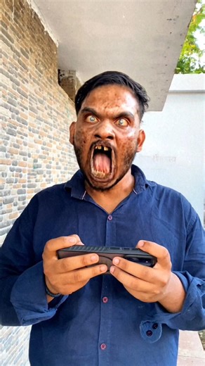 ZOMBIE GAMING 🤯🧟‍♂️#zombie #shortsfeed #viralvideo #entertainment #viralcomedy #zombieshorts #funny