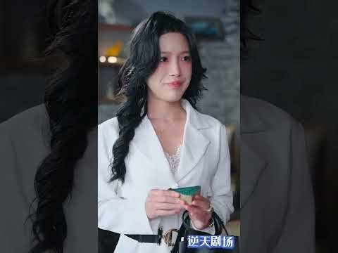 [Multi SUB] （全集）刚出狱就意外睡了珠宝女王，觉醒透视眼。她不知道，我靠近她就能变强，而害我入狱的仇人，正在我的赌石刀下发抖#最火短剧推荐 #短剧全集 #精彩大陆短剧