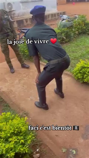 Vidéos de 🏴‍☠️l'épervier ☠️ Boza 🏴‍☠️ (@lpervier.boza) avec son original - ARME LOURDE OFFICIEL 👻🥋🪖