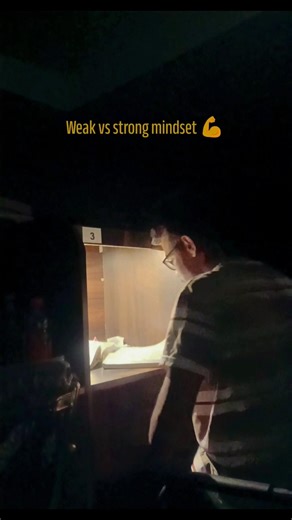 weak vs strong mindset 💪🔥#motivation #studentlife #studyismylife #studymotivation #discipline