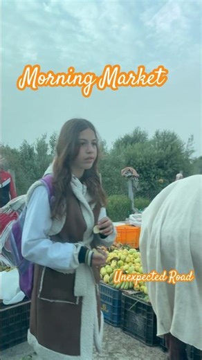 A morning market appears on my way to work… Elar’thaen no sha’yel… 🌅 #LordOfTheJourney