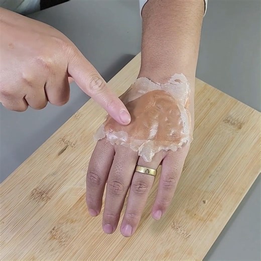 1.1K views · 16 reactions | The Beautician's Secret Revealed (Renew your skin in up to 7 days)! | Barbie Recipes and Tips | Facebook