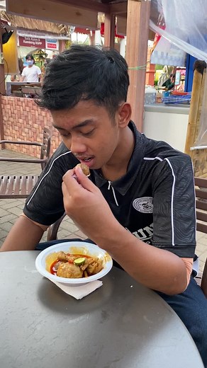 Semangat ya neng cantik :)