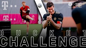 Bereit für Challenge #4 der FCB Summer Games? 🎥🔥 Weiter geht's mit der Bucket Challenge! 🪣⚽ #MiaSanMia #AudiFCBTour | FC Bayern München