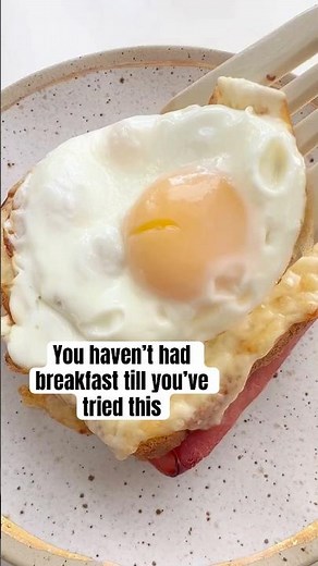 Croque Madame | French Ham & Cheese Sandwich #croquemadame #recipe