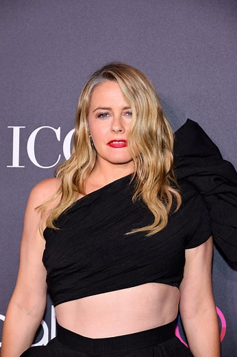 'Clueless' Star Alicia Silverstone Poses Totally Naked For Rare Campaign Shoot