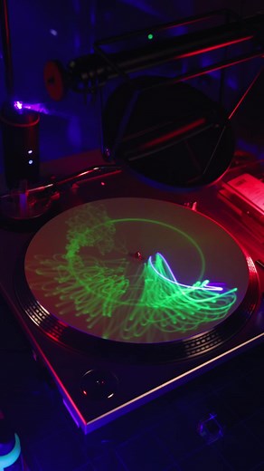 DIY Glow in the Dark Vinyl Visualizer Tutorial