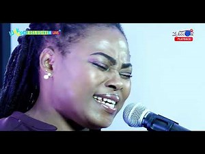 Joyce Blessing performe Yendanase live