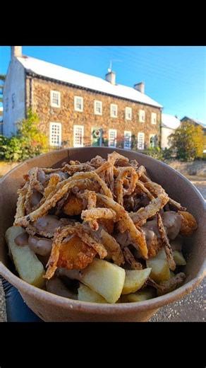 🎄🔥🌟 Competition Time 🌟🔥🎄 For your chance to win 2x Peppered Chicken Stacks and 2x cans of choice... Like, share and tag 🫡 Winner announced 5pm ⏰️ | The Gourmet Grill Chippy Ltd