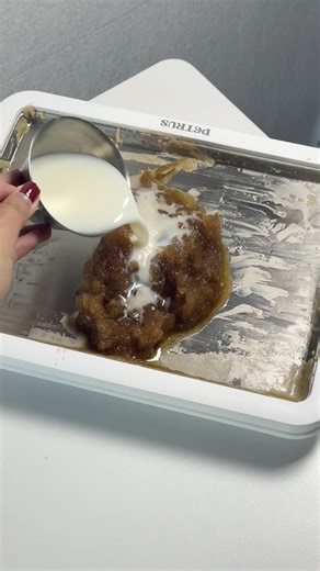 Making Frozen Cola & Milk #frozen #stirfry #shorts #aesthetic #cola #recipe #dessert #slushy