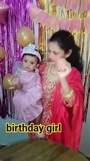 birthday party #happybirthday #girl #gift #cake #party #night #reaction