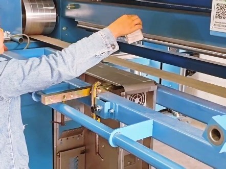 一款可自动，可手动模式的打磨拉丝一体机#打磨拉丝机#全自动打磨拉丝机#龙门拉丝机#平面拉丝机#数控拉丝机