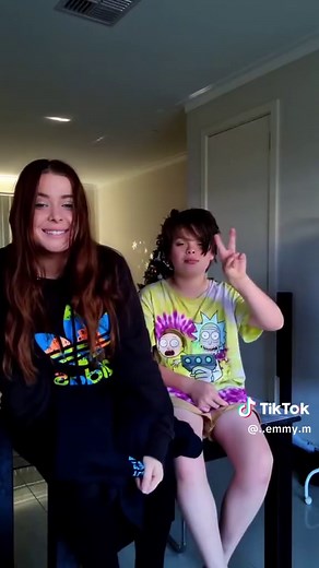 Proud Parents Moments: Yr 9 Next Year Throwback | Emma Rosie & Chalk Marker Fun