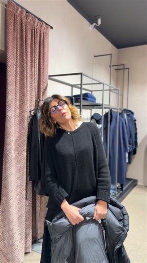 Isavì on Instagram: "Tre interpretazioni diverse di un capo indispensabile per l’inverno. Stesso comfort, stili diversi da scegliere e provare. Isavì 📍 Via San Felice 63/A, Bologna 📞 051 3167660"