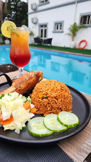 SS3 JABI: Affordable Boutique Hotel with Delicious Food and Poolside View
