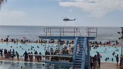 🔥 Fire Update in Cape Town , Fresnaye PLEASE ATTRIBUTE TO FIRE AND RESCUE SERVICES SPOKESPERSON, JERMAINE CARELSE Fire and Rescue Services responded to multiple reports of a fire above Fresnaye at around 14:25. Several ground crews, supported by Wildland Strike teams, are currently on scene. Due to the scale of the incident and the need for aerial support, the Incident Management Team (IMT) Type 4 has been activated. Firefighters are battling strong winds while working to contain the blaze and