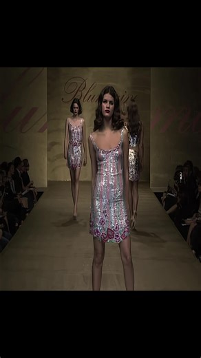 Baby Isabeli Fontana for Blumarine Spring 2000 | #fyp #model #xybca #unflop #fy