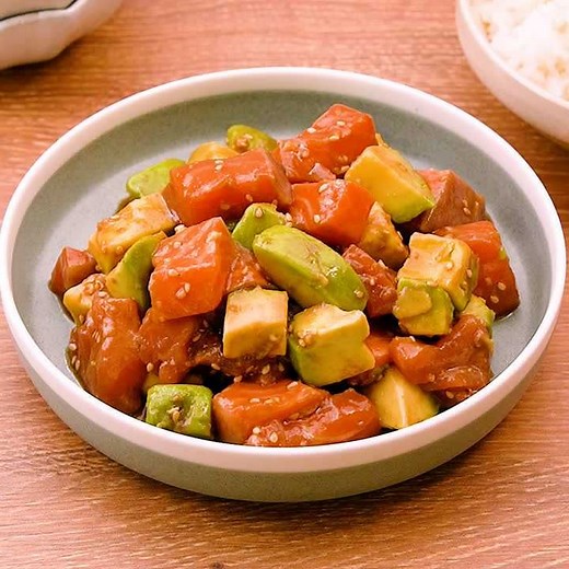 おつまみにもおすすめ♪ サーモンのさっぱりポキ風のレシピ動画・作り方 | デリッシュキッチン