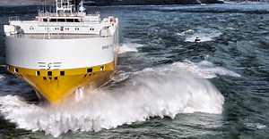 Here’s a nice little video of pilotage at the Port of Cork as Safehaven’s Interceptor 48 Pilot ‘Solas’ undertakes pilot transfer with the Grimaldi line ferry ‘Grande Spagna’ in a heavy swell. We captured some fabulous drone footage. | Safehaven Marine