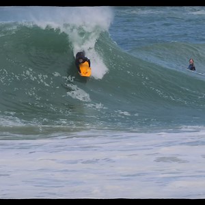 Big summer swell in Cornwall with @iaincampbell_ & @jaredvisick!! Footage: @biskit_bodyboarding #bodyboarding #fblifestyle #bigwaves #slabs #surf #surfing | We Bodyboard