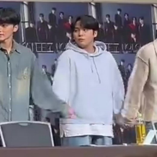 Jongho's Adorable Moments with ATEEZ Fans