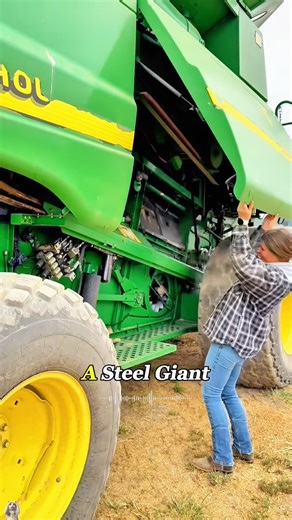 How should a John Deere combine harvester be maintained?#heavyequipment #excavator #skills #shorts