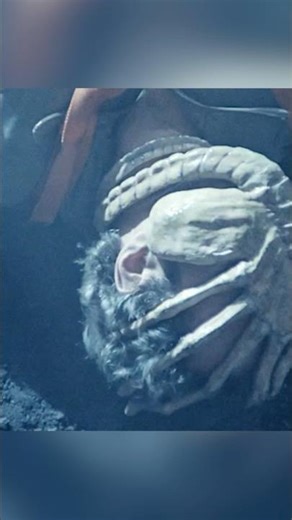 Facehugger victim - Aliens (1986) HD