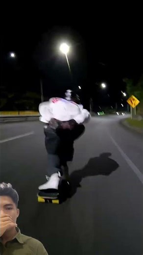 #skating #rollerskating #shorts #fun #funny #foryou #short #skatebord #longboard #shortsfeed #song