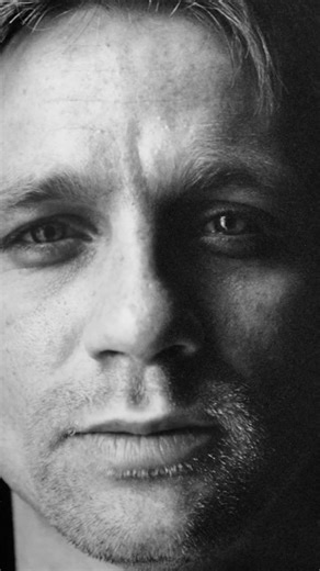 Daniel Craig's Bond casting? Unanimous. ✅ His first 007 moment? Not so smooth. 🌊 Icons Unearthed: James Bond | Watch now on SBS On Demand | SBS Australia