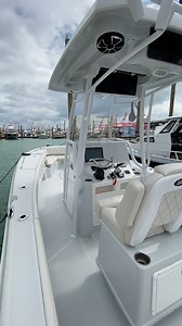 45K views · 724 reactions | Step aboard the impressive “Makaira” by @bluewave_boats. This hybrid option is a top notch performer and clear head turner. They do an excellent job of utilizing every square inch of this CC and they are very successful for good reason. - Let us know what your thoughts are after watching this quick tour! - #CenterConsolesOnly #BlueWaveBoats | Center Consoles Only | Facebook