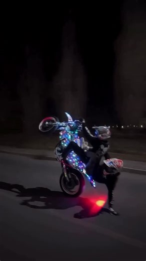 Mauro | SUPERMOTO on Instagram: "Get ready, black friday is coming from @movetronix 😍 #ktm #bikelife #wheelie #supermoto"