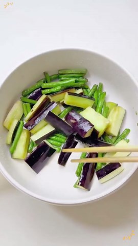 仕事帰り、どうやってサッと食事を済ませる？今日はインゲンマメとナスを作ります#一人食 #夕食作り