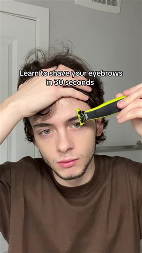 shape your eyebrows the right way and you can look good to!! #shave #facialhair #eyebrows #glowup #fyp