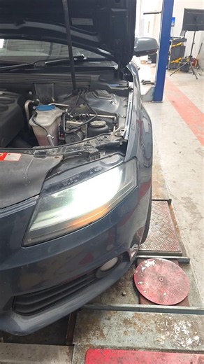 Audi A4 tdi power steering reservoir location
