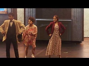 Annie El musical en Ingles. Video 8 de 10. You are never fully dressed without a smile.