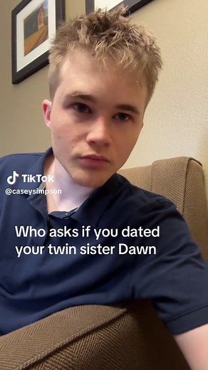 Casey Simpson y su historia con las gemelas Dwan