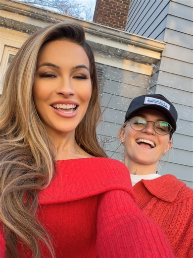 Chrishell on Instagram: "Had the BEST time with the family for Christmas! Hope you all are having the best holidays! Meant so much to have us all together🥺🥰♥️ #MerryChristmas #HappyHolidays"